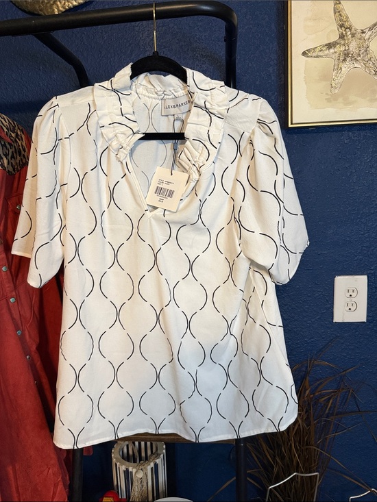 alex and parker Tops - Alex and Parker Cream Short-Sleeve Blouse with Black Geometric Motif